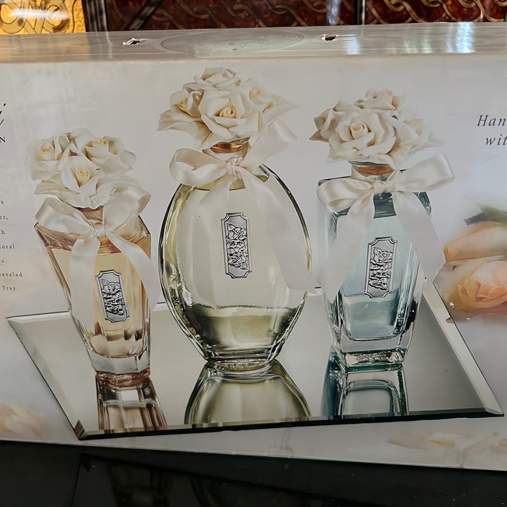 🎉🥳🎊Host Pick! Perfume Bottles Vintage Set of 3 Gorgeous Cellini Collection